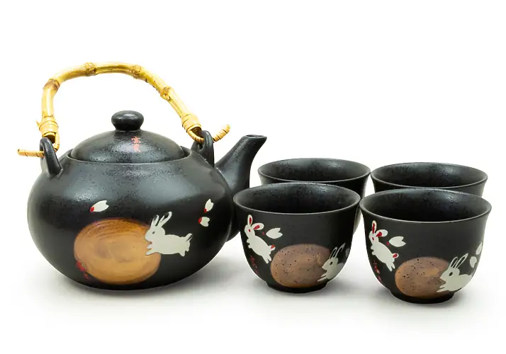 Thumbnail of assets/images/bunnythroughthefieldteaset-1.jpg