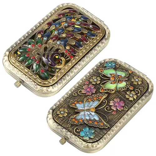 Thumbnail of assets/images/compactmirror-decorative.png